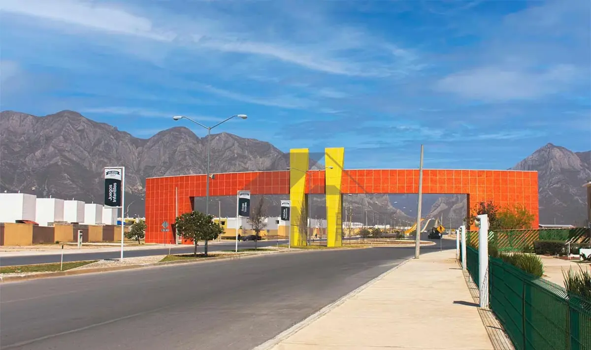 Casa en venta en Los Héroes Lincoln, García — foto 1 de 13