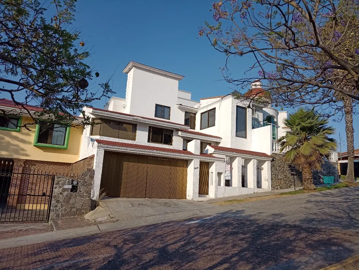 Casa en venta en Ciudad Bugambilia, Zapopan — foto 1 de 17