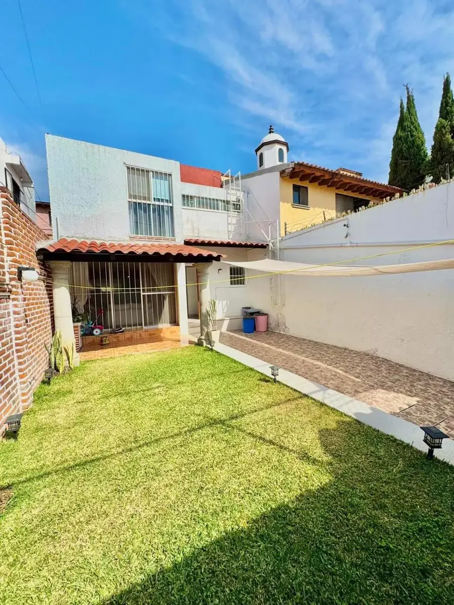 Casa en venta en Extensión Vista Hermosa, Cuernavaca — foto 1 de 9