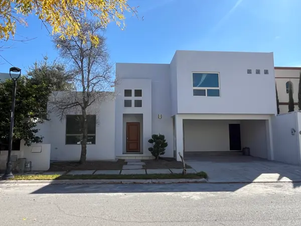 Casa en venta en Quinta Real, Saltillo — foto 2 de 22