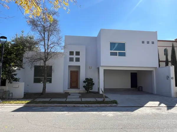 Casa en venta en Quinta Real, Saltillo, Coahuila de Zaragoza Casa en venta en Quinta Real, Saltillo, Coahuila de Zaragoza