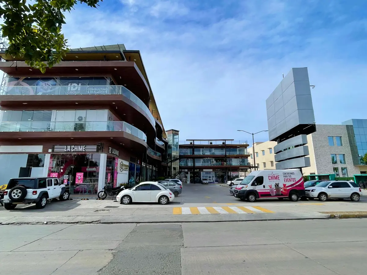 Local en venta en Marina Mazatlan, Mazatlán — foto 1 de 11