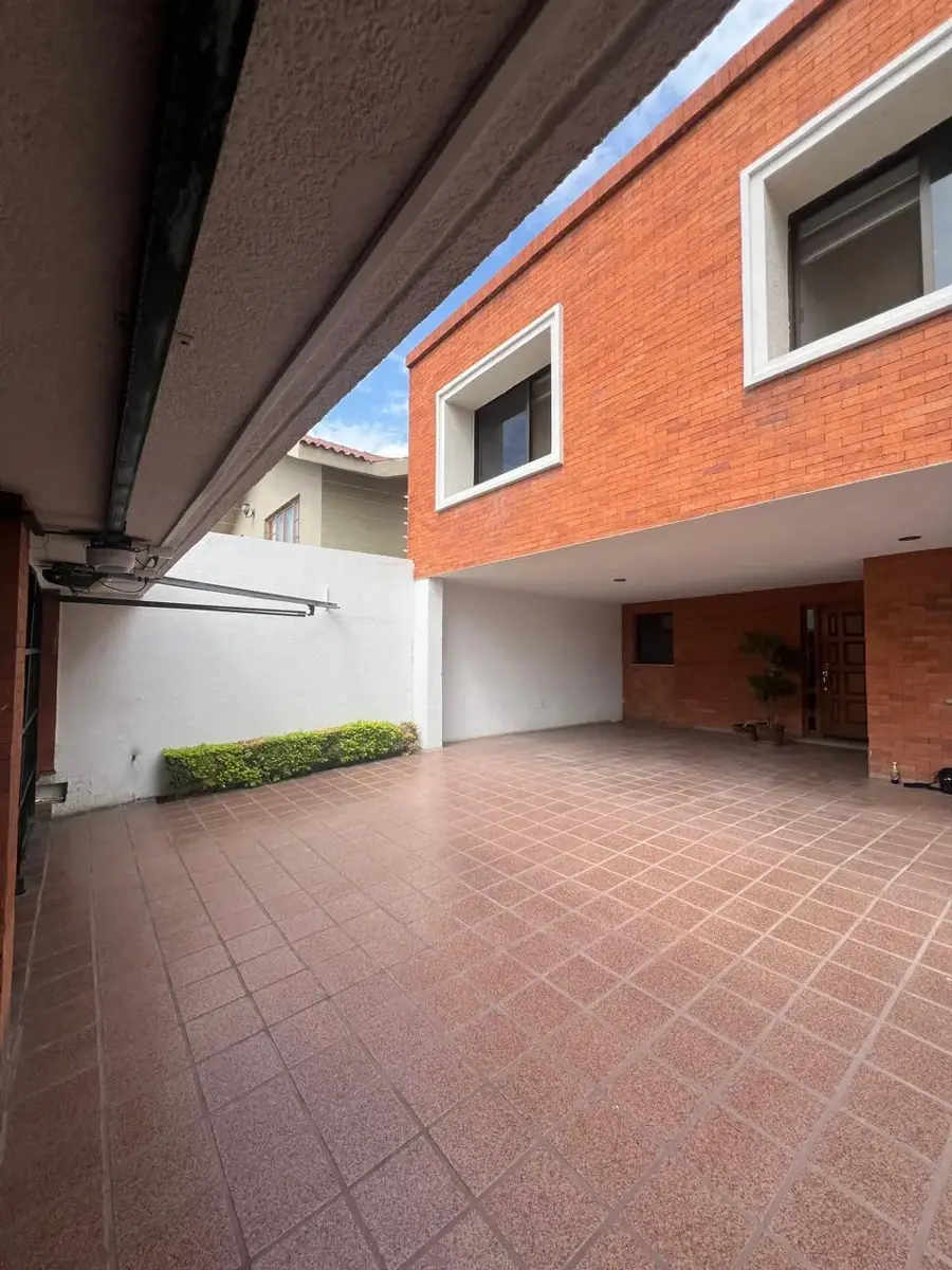 Casa en renta en Arbide, León — foto 1 de 21