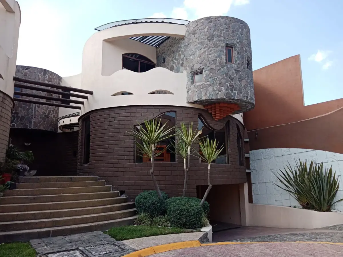 Casa en venta en Coaxustenco, Metepec — foto 1 de 20