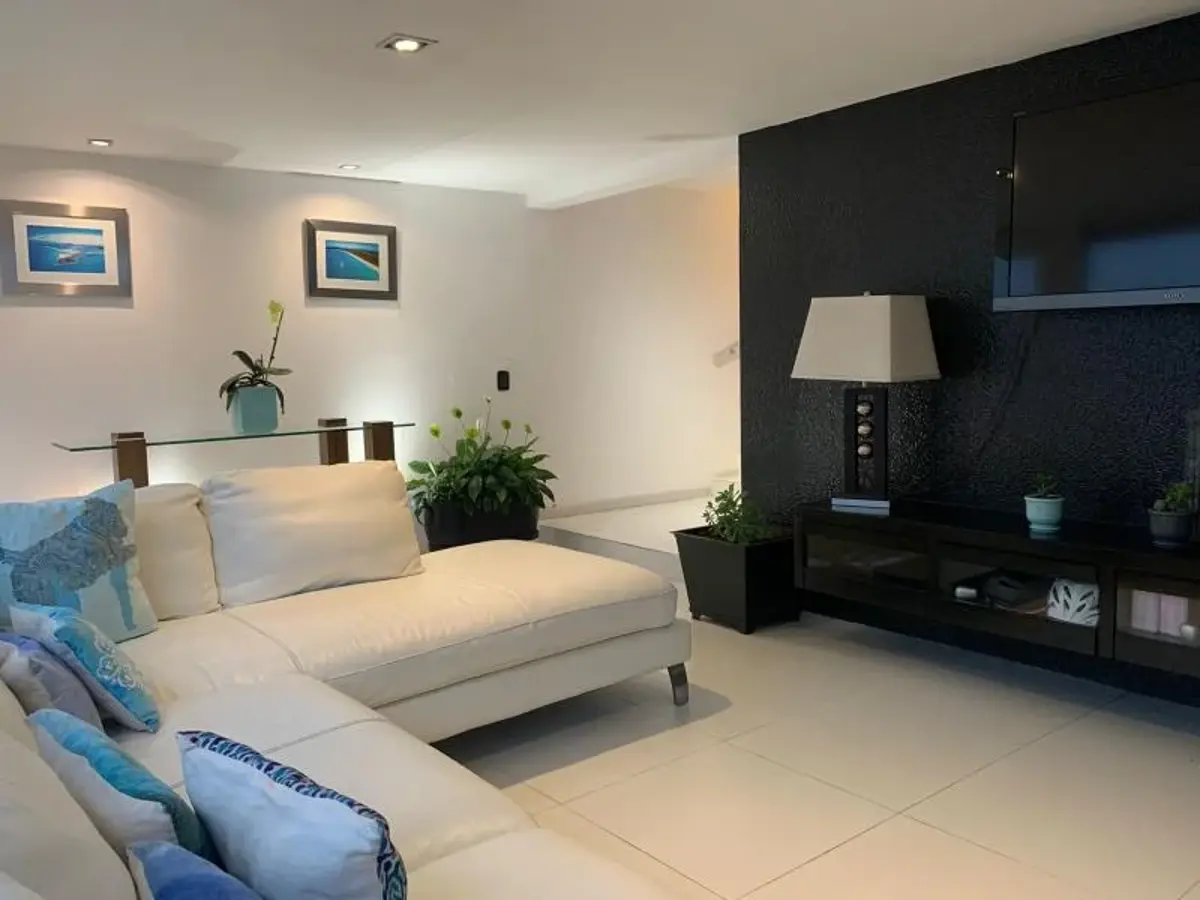 Casa en renta en Villas de Irapuato, Irapuato — foto 1 de 45
