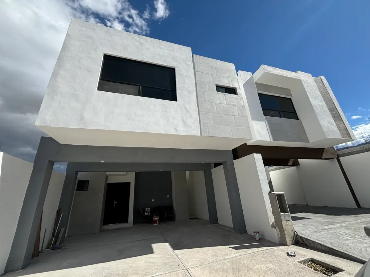 Casa en venta en Ciudad Mirasierra, Saltillo — foto 1 de 16