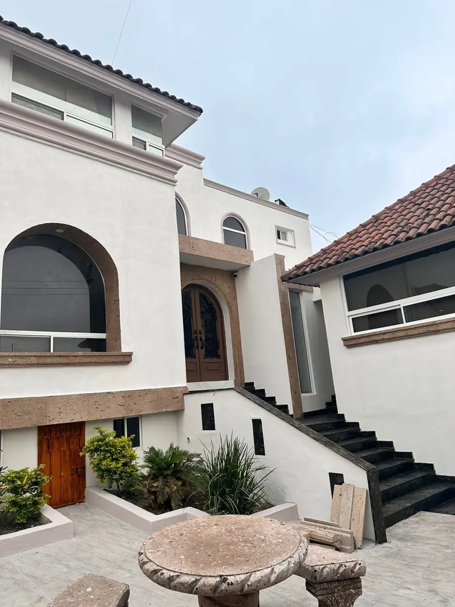 Casa en venta en Las Cumbres, Monterrey — foto 1 de 20