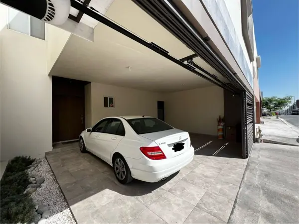 Casa en venta en Santoral, García — foto 2 de 13