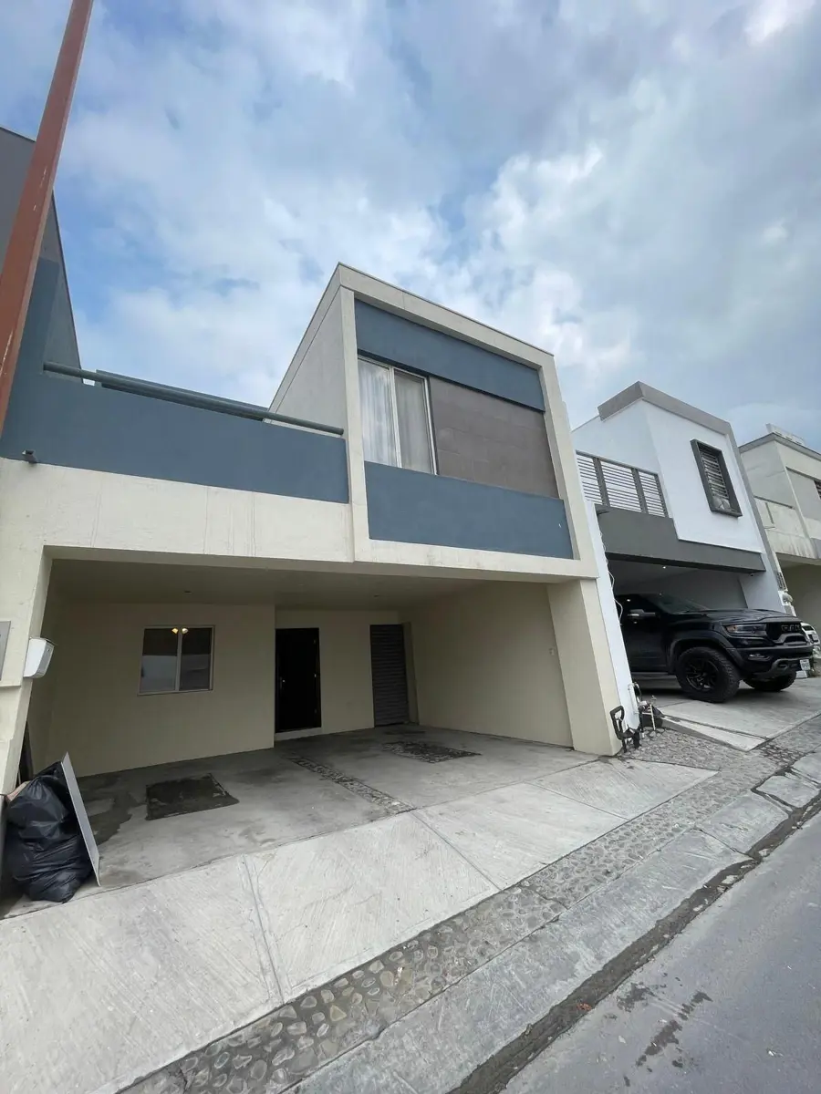 Casa en renta en Mitras Poniente, García — foto 1 de 12