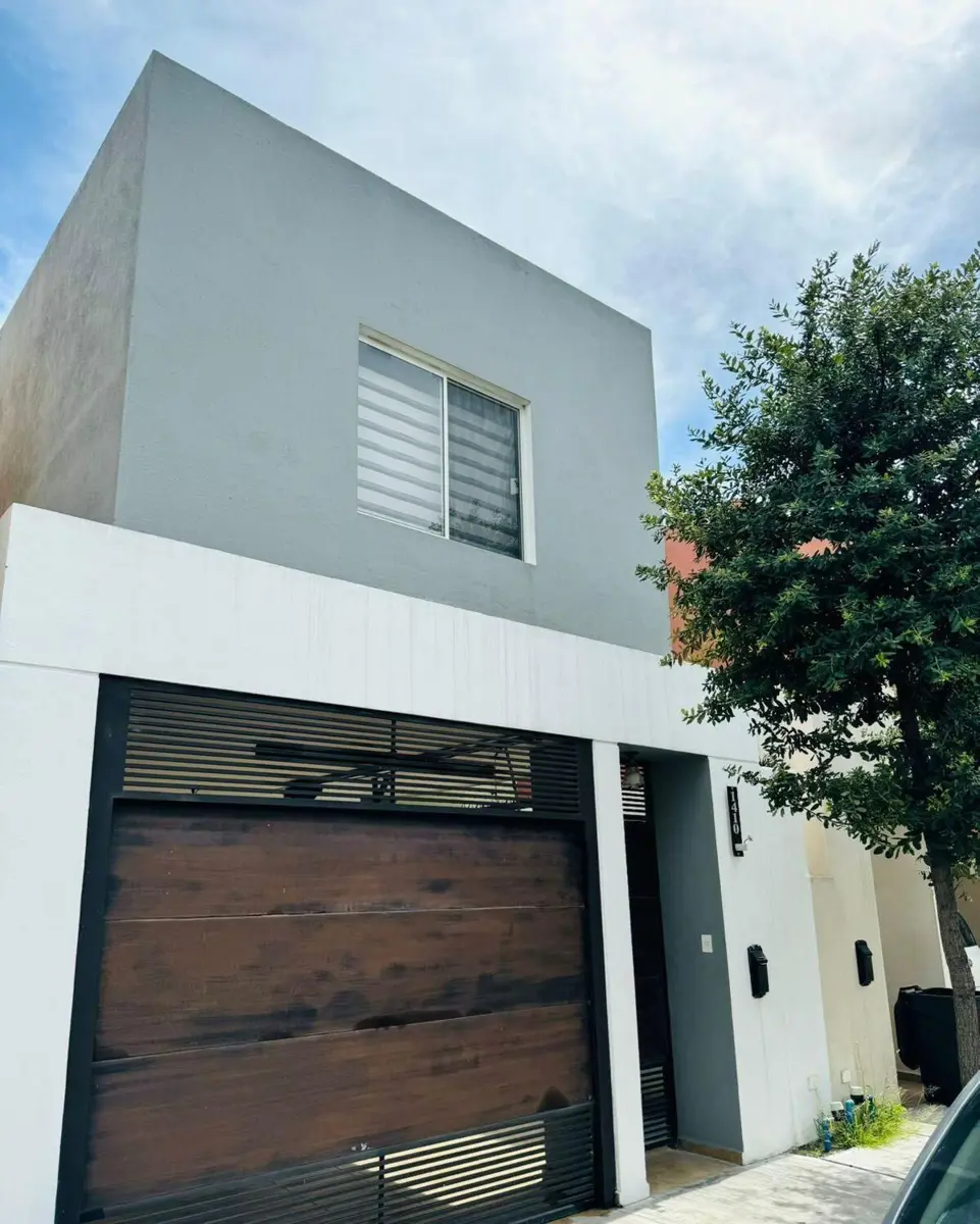 Casa en venta en Mitras Poniente, García — foto 1 de 16
