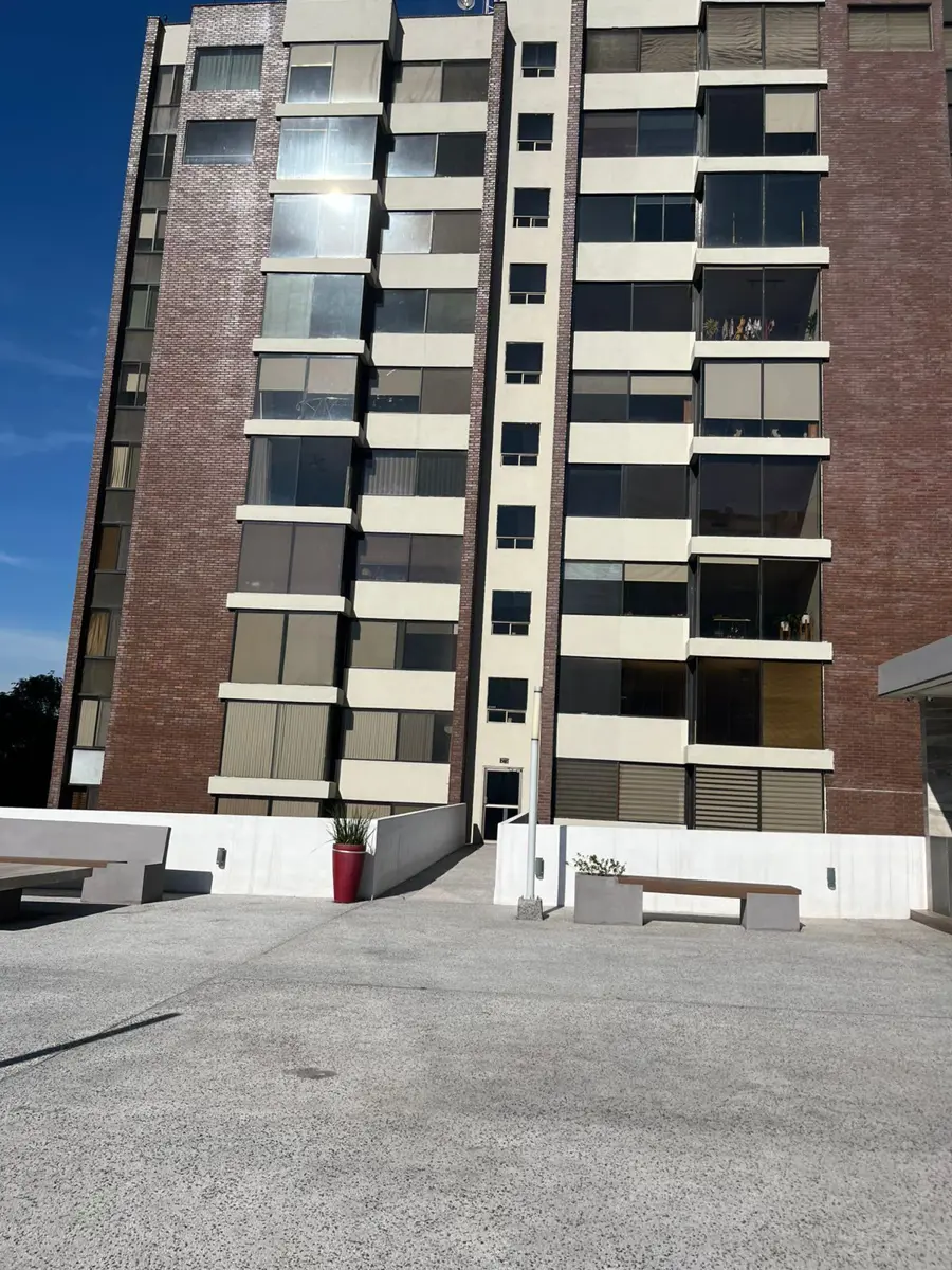 Departamento en renta en Fuentes del Valle, San Pedro Garza García — foto 1 de 17