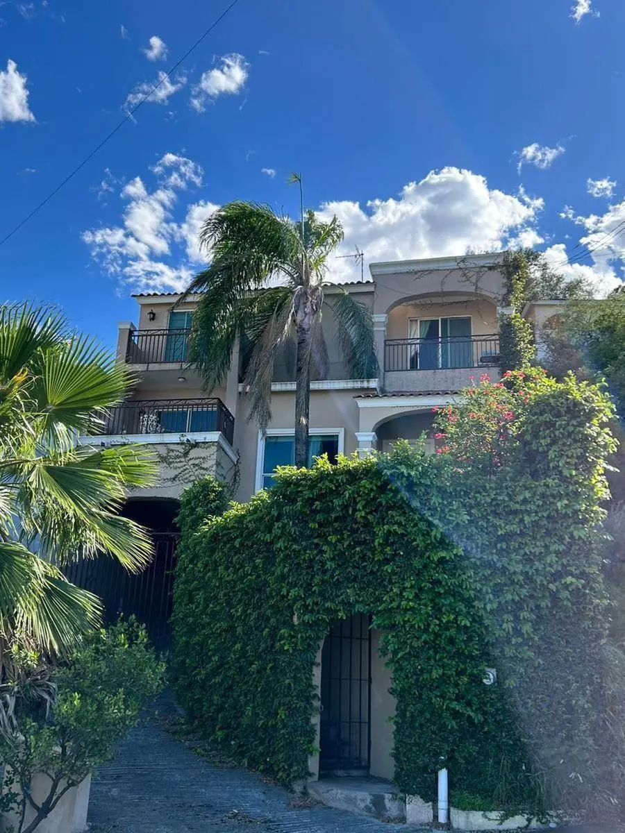 Casa en venta en Las Cumbres, Monterrey — foto 1 de 18