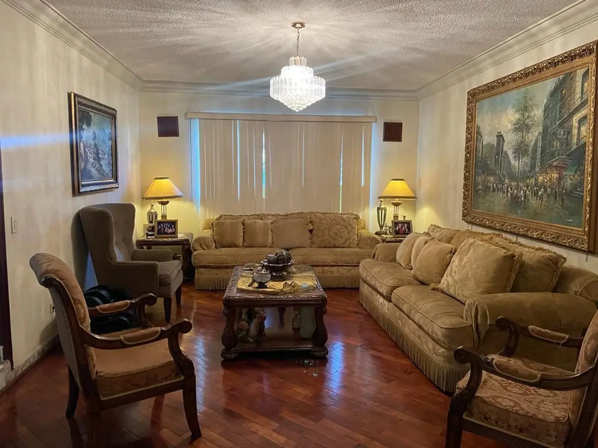 Casa en venta en Las Cumbres, Monterrey — foto 1 de 10