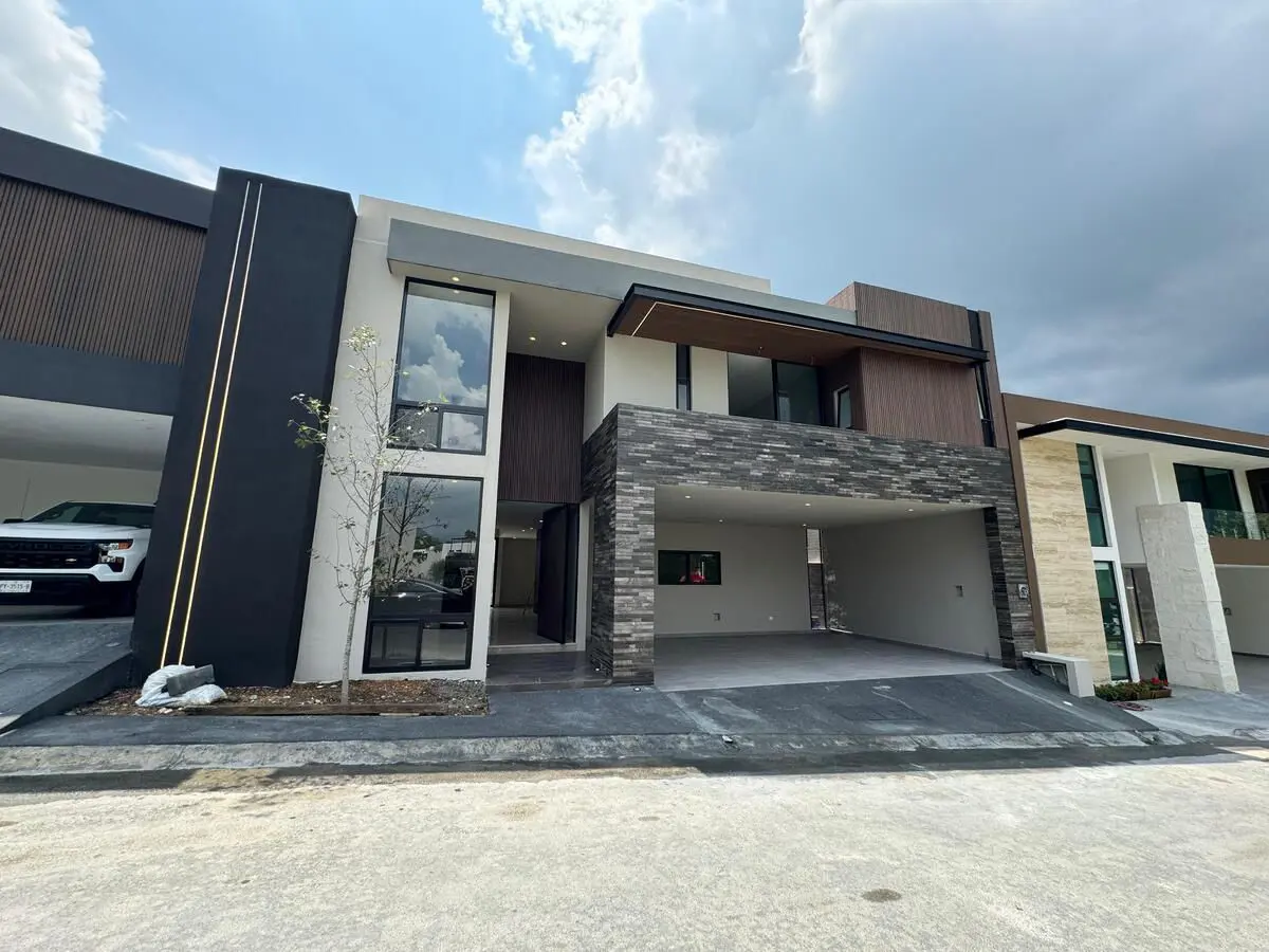 Casa en venta en Bosques de las Misiones Sector Encino, Santiago — foto 1 de 11