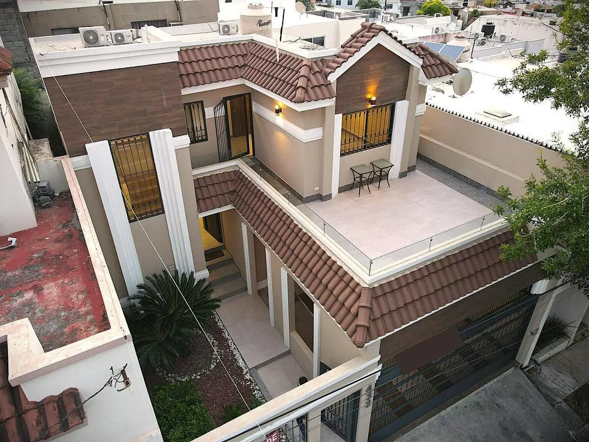 Casa en venta en Las Cumbres, Monterrey — foto 1 de 10