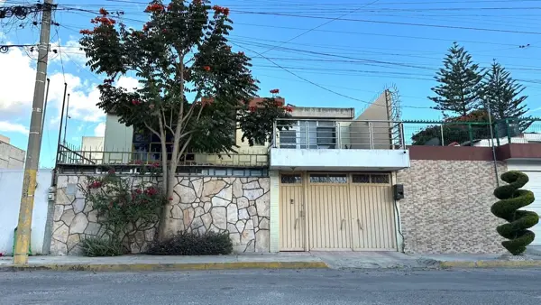 Casa en venta en Jardines de San Manuel, Puebla, Puebla