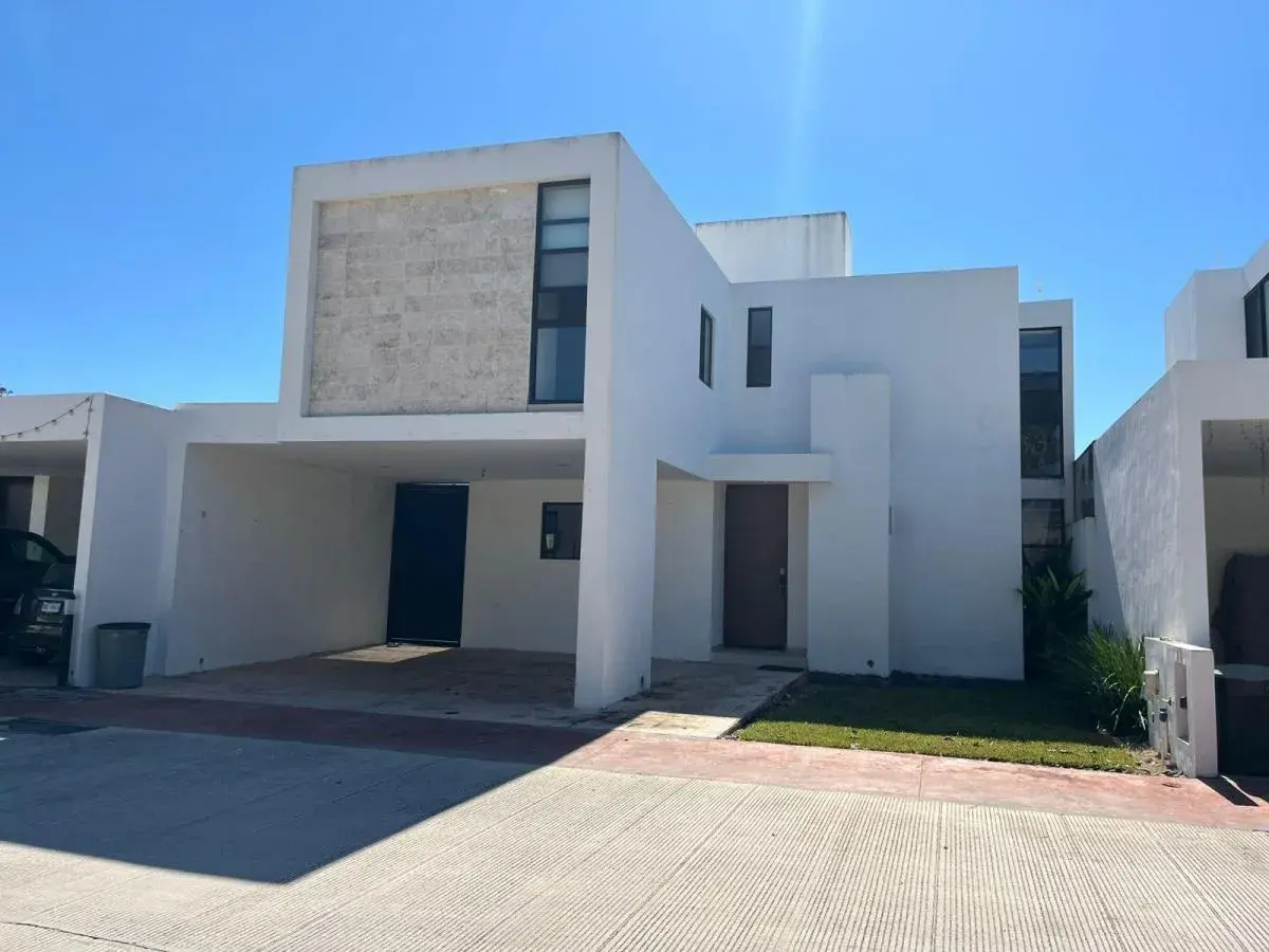Casa en renta en Conkal, Conkal — foto 1 de 15