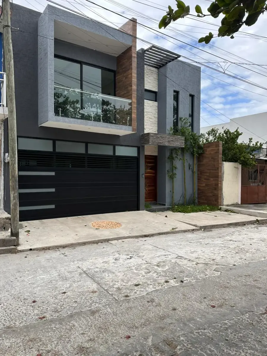 Casa en venta en Boca del Rio Centro, Boca del Río — foto 1 de 17