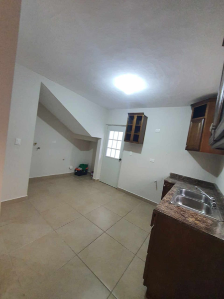 Casa en renta en La Rioja, Piedras Negras — foto 3 de 6