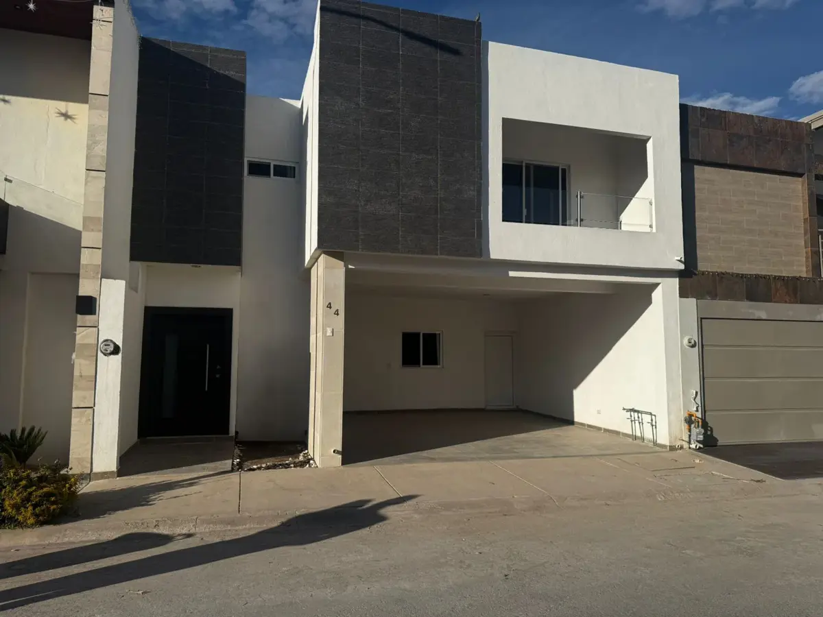 Casa en venta en Los Viñedos, Torreón — foto 1 de 23