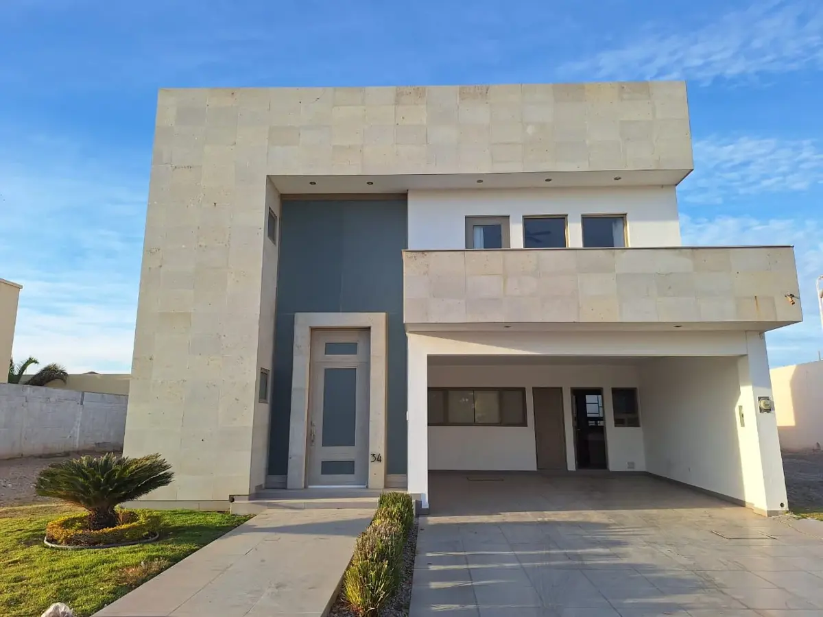Casa en renta en Las Acacias, Torreón — foto 1 de 28