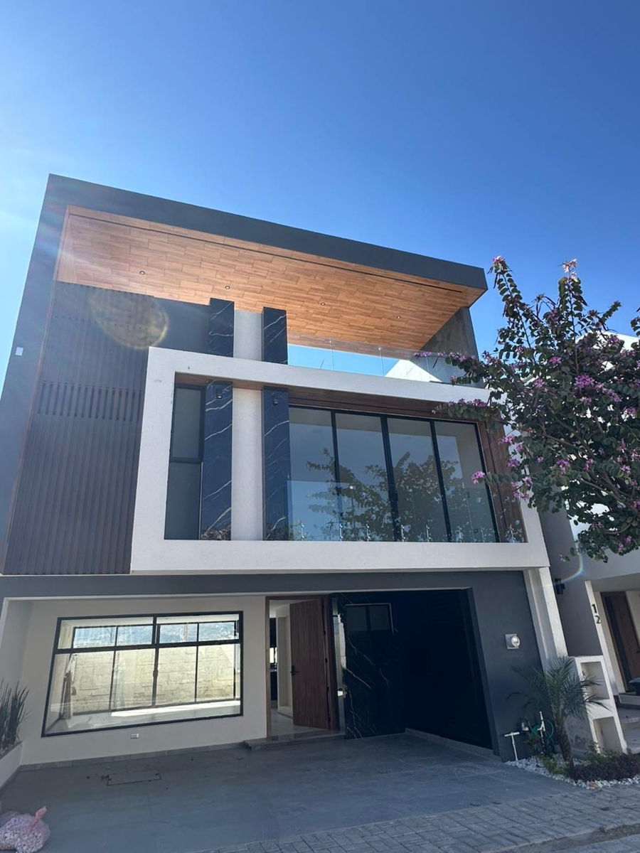 Casa en venta en Lomas de Angelópolis, San Andrés Cholula — foto 1 de 15