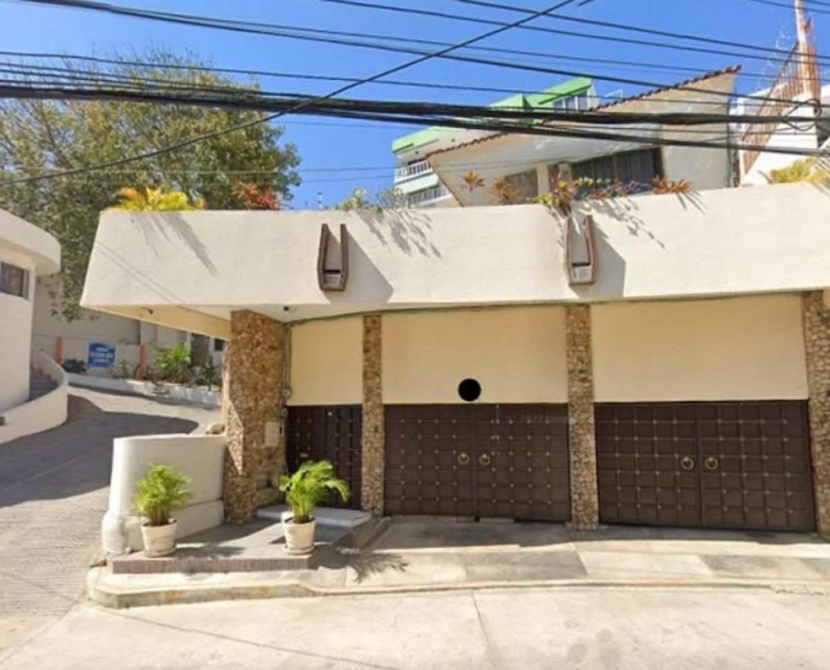Casa en venta en Club Deportivo, Acapulco de Juárez — foto 1 de 23