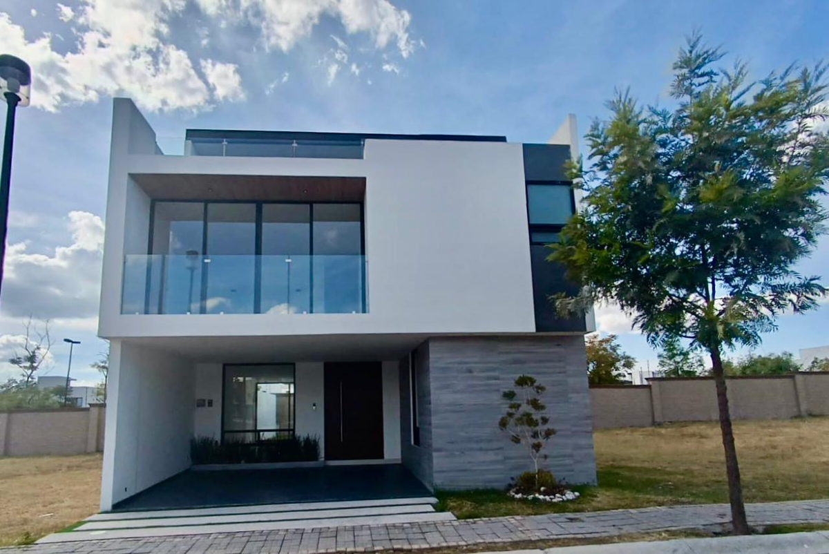 Casa en venta en Lomas de Angelópolis, San Andrés Cholula — foto 1 de 15