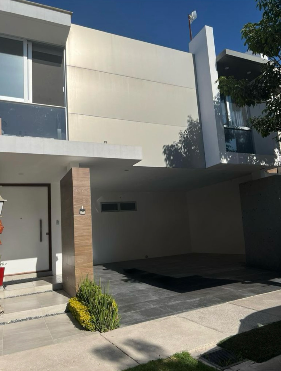 Casa en venta en Residencial Lomas Punta del Este, León — foto 1 de 16