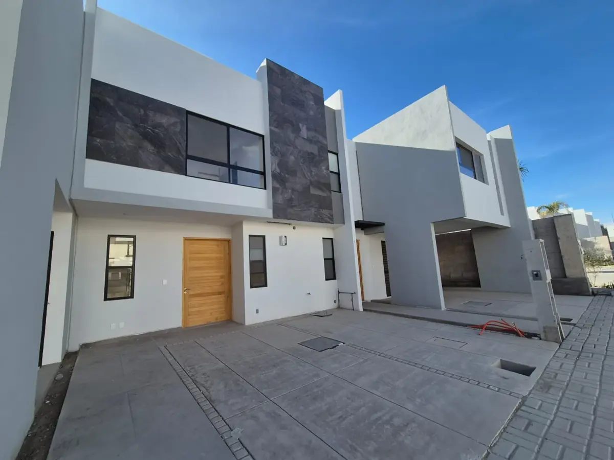 Casa en venta en Lomas de Angelópolis, Ocoyucan — foto 1 de 32