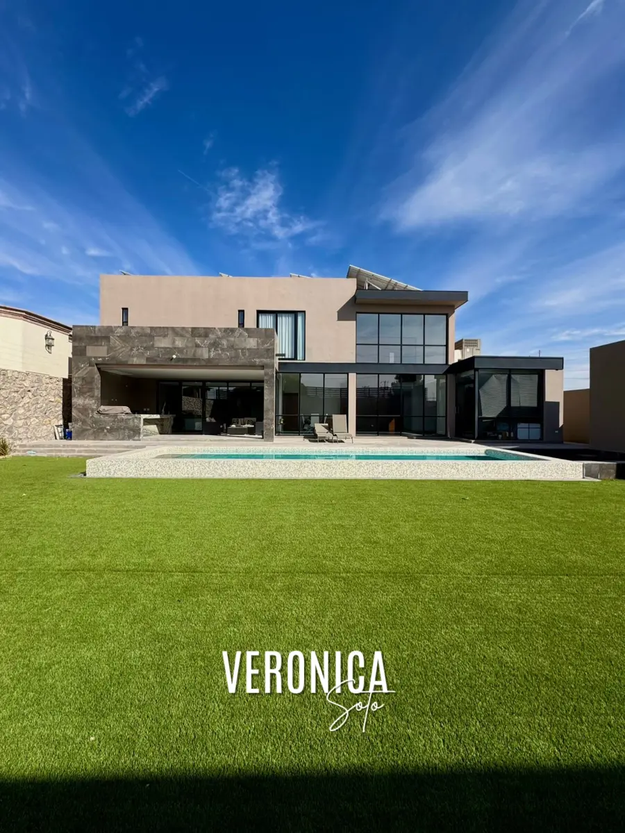 Casa en venta en Campos Eliseos, Juárez — foto 1 de 21