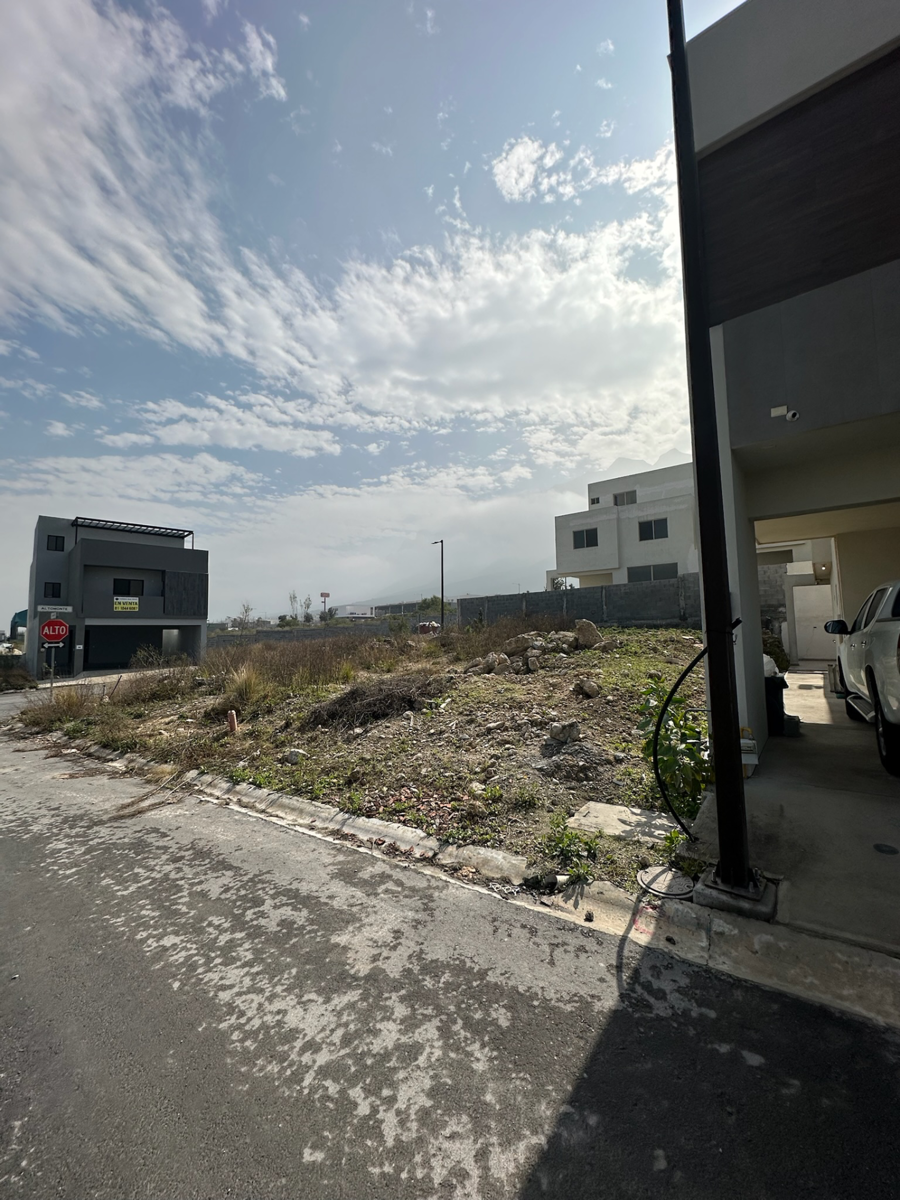 Terreno en venta en Porto Cumbres, García — foto 1 de 12