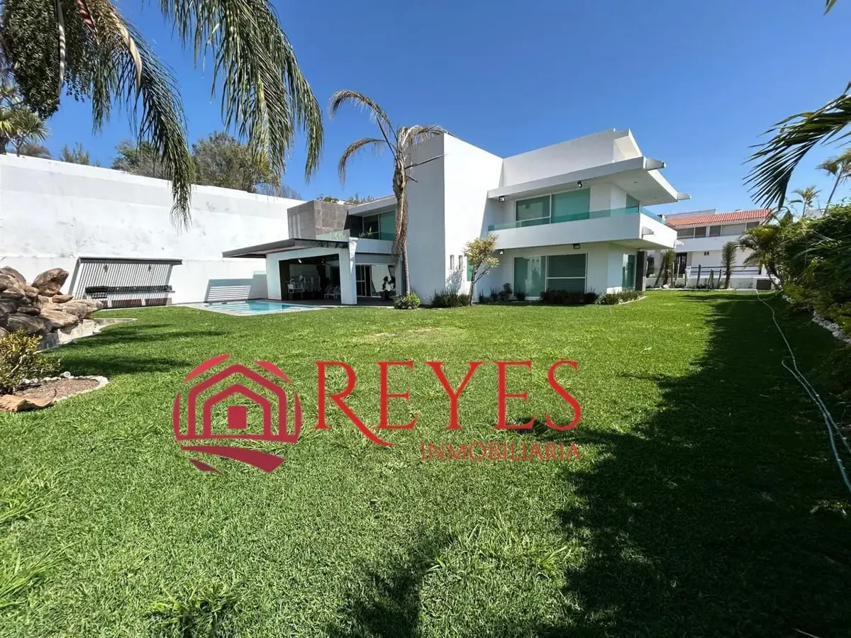 Casa en venta en Lomas de Cocoyoc, Atlatlahucan — foto 1 de 25