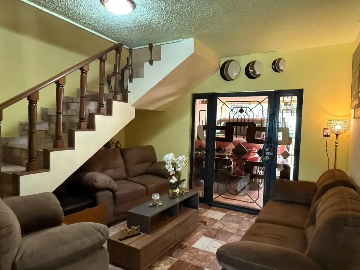 Casa en venta en Vicente Guerrero, Saltillo — foto 1 de 15