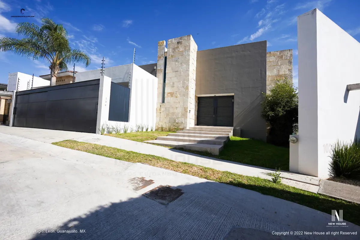 Casa en venta en Cañada del Refugio, León — foto 1 de 21