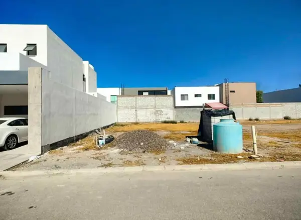 Terreno en venta en Villas del Renacimiento, Torreón — foto 3 de 6