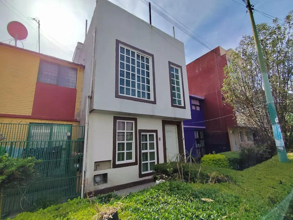 Casa en venta en Culhuacán CTM Sección VII, Coyoacán — foto 1 de 24