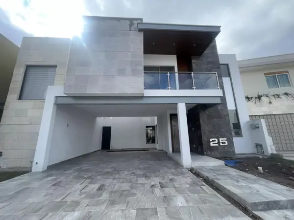 Casa en venta en Las Acacias, Torreón — foto 2 de 47