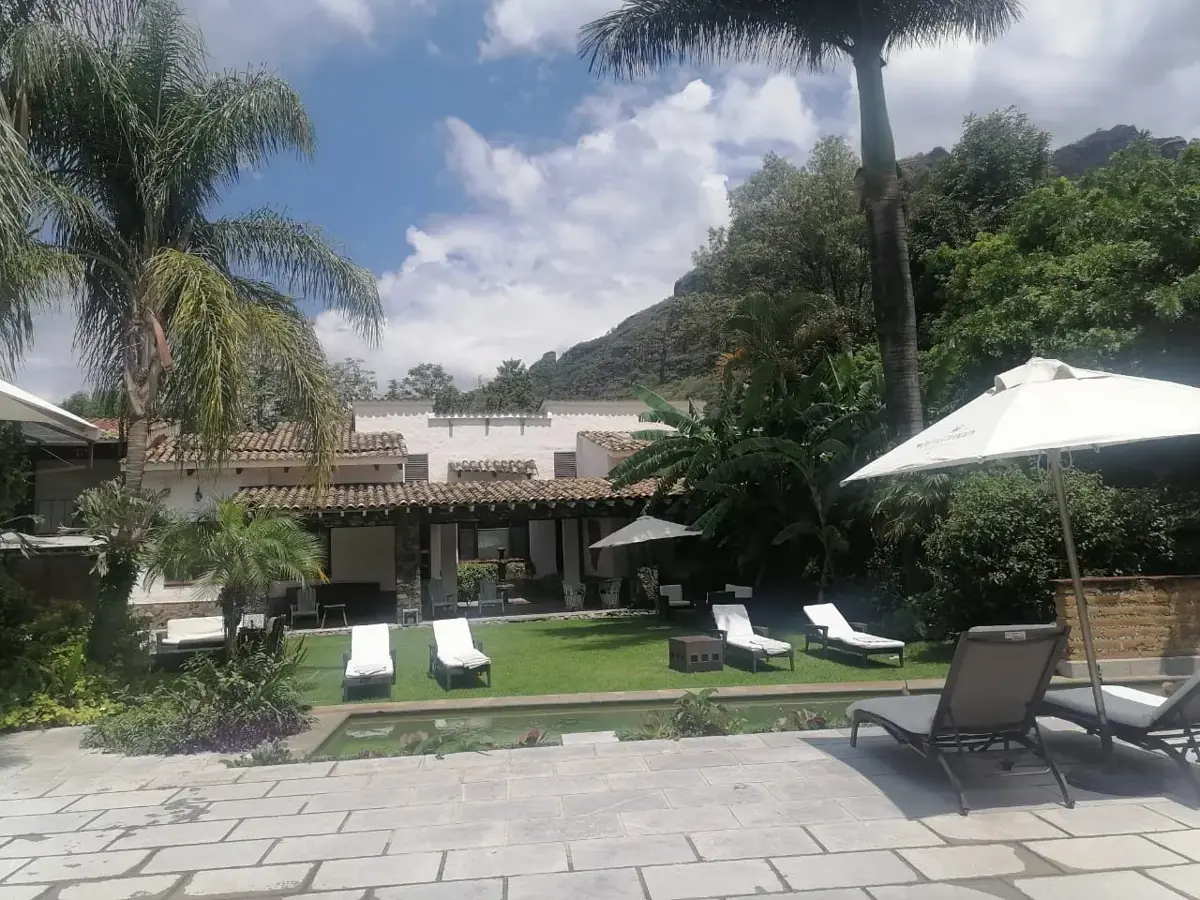 Hotel en venta en Santo Domingo, Tepoztlán — foto 1 de 30
