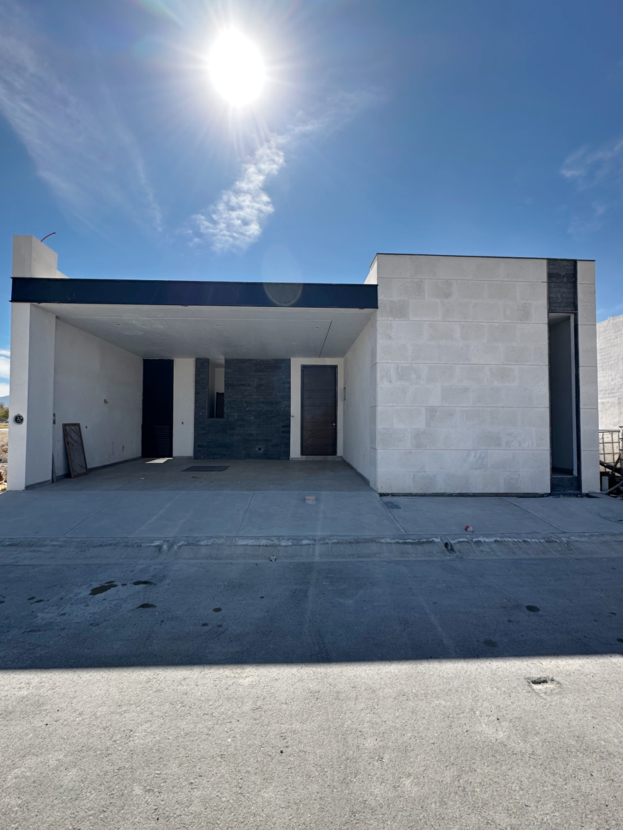 Casa en venta en Valle de Fontanna, Ramos Arizpe — foto 1 de 12