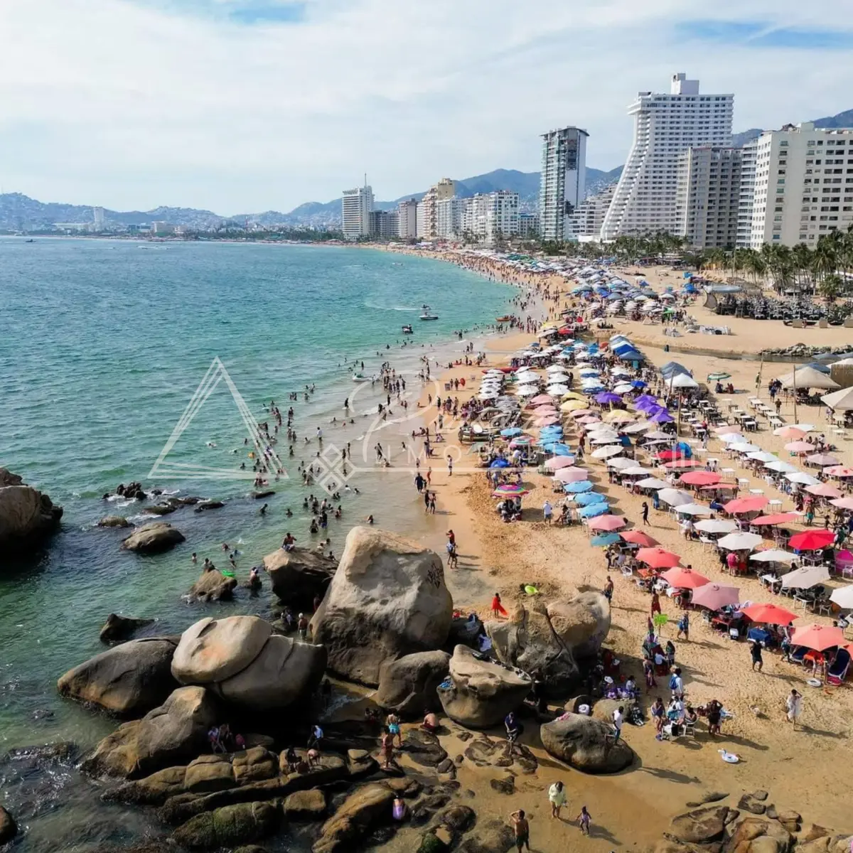 Hotel en venta en Club Deportivo, Acapulco de Juárez — foto 1 de 13