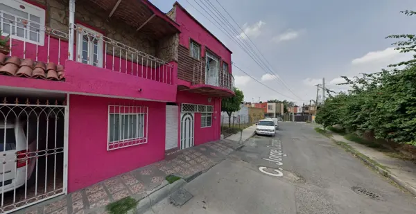 Casa en venta en Lomas de Tlaquepaque, San Pedro Tlaquepaque — foto 2 de 12