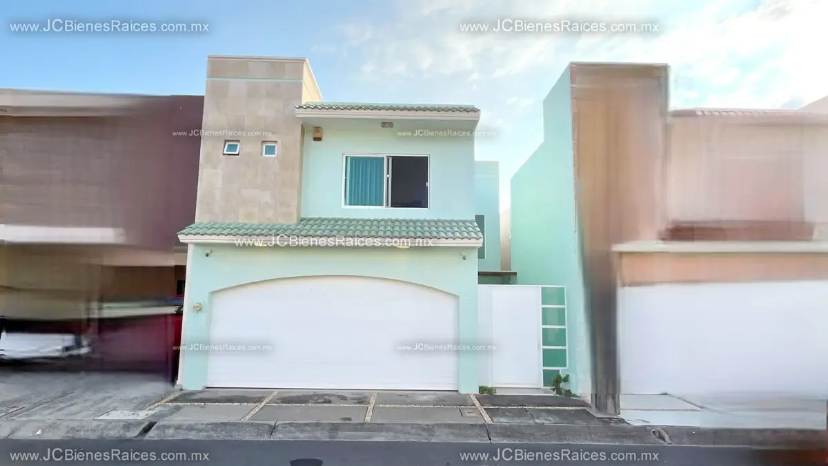 Casa en venta en Las Lomas Residencial, Alvarado — foto 1 de 18