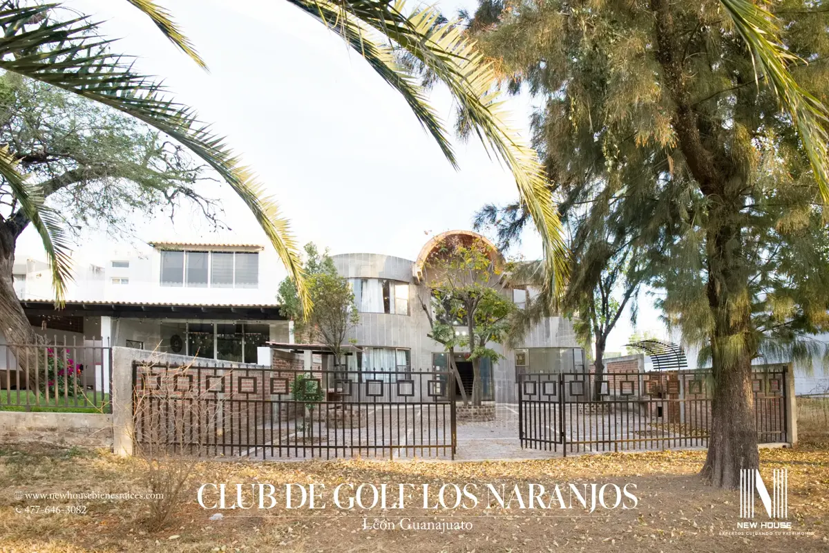 Casa en venta en Quinta Los Naranjos, León — foto 1 de 43