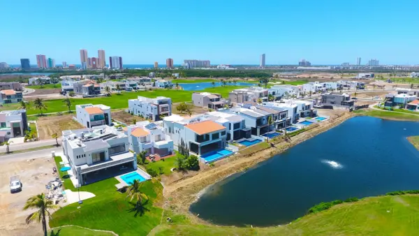 Terreno en venta en Marina Mazatlan, Mazatlán — foto 2 de 4