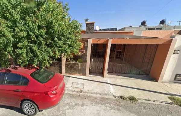 Casa en venta en Cruz del Aire, Saltillo — foto 2 de 15