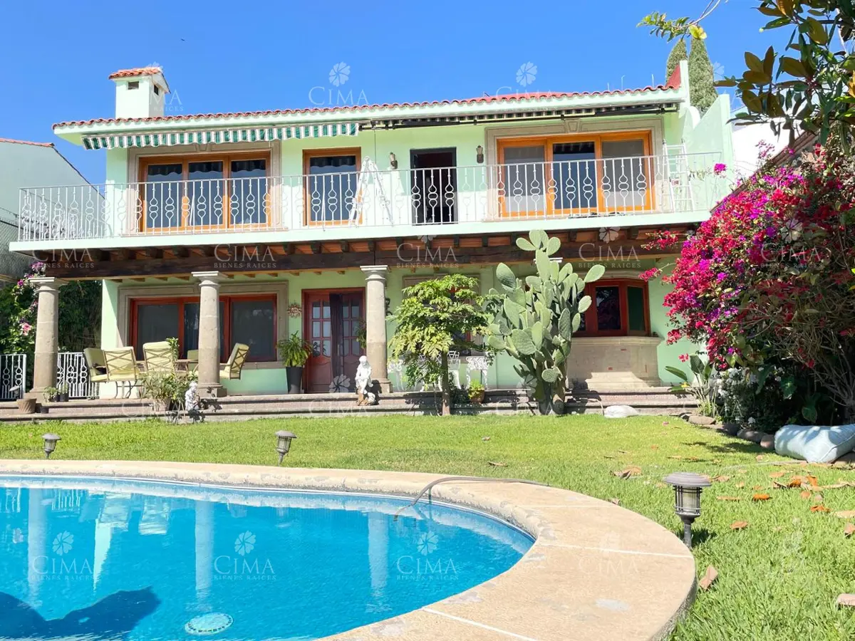 Casa en venta en Lomas de Tetela, Cuernavaca — foto 1 de 32