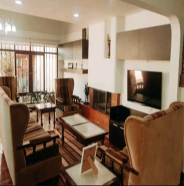 Casa en venta en La Estancia, Zapopan — foto 3 de 12