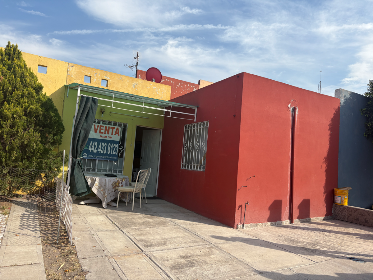 Casa en venta en Colinas de Balvanera, Corregidora — foto 1 de 11