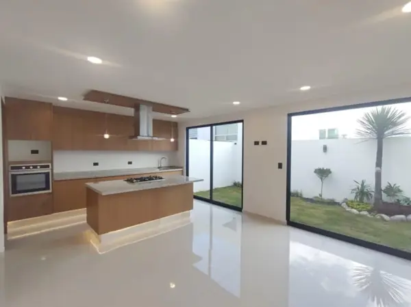 Casa en venta en Lomas de Angelópolis, San Andrés Cholula — foto 3 de 16